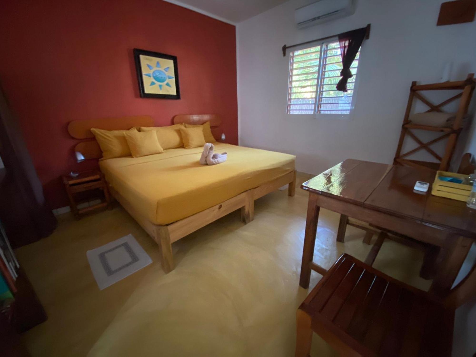 Casa Pascale Hotel Пунта Ален Екстериор снимка